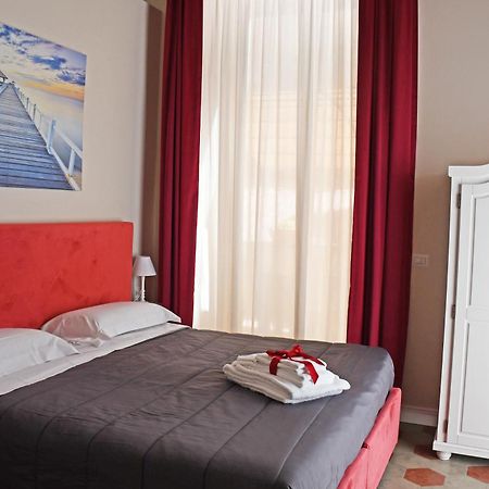 B&B Romeo Luxury Rooms CTA Exterior foto