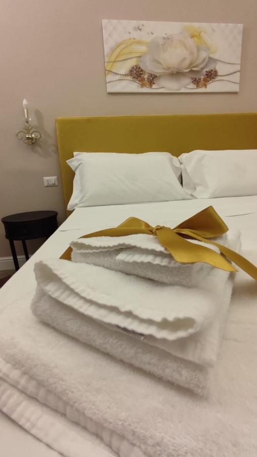 B&B Romeo Luxury Rooms CTA Exterior foto
