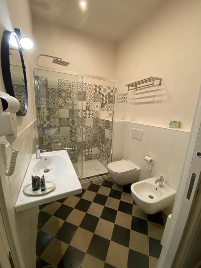 B&B Romeo Luxury Rooms CTA Exterior foto