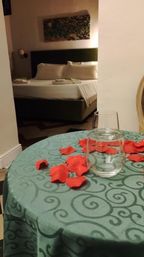 B&B Romeo Luxury Rooms CTA Exterior foto