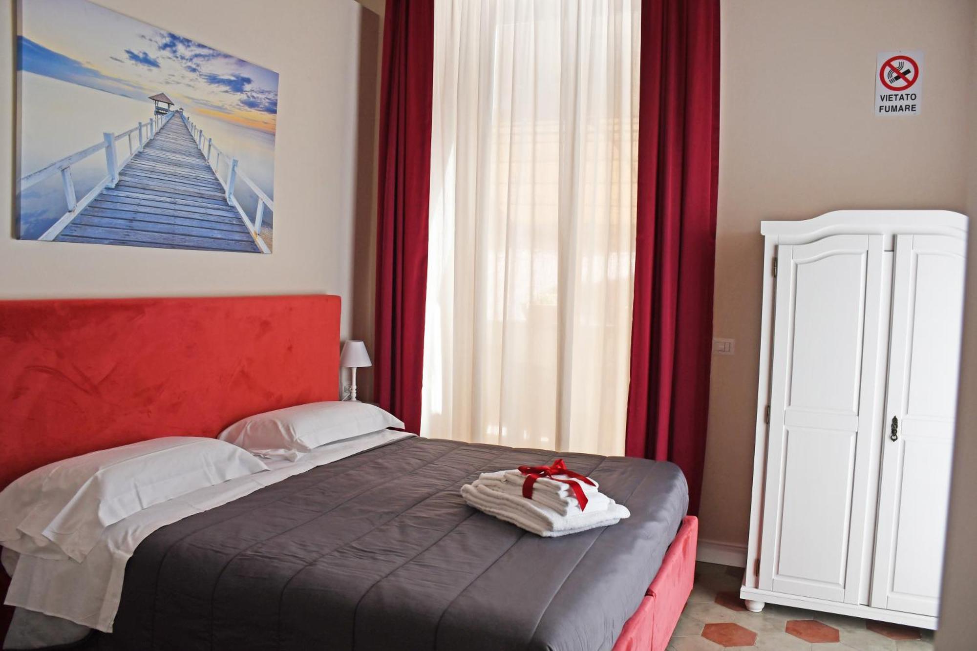 B&B Romeo Luxury Rooms CTA Exterior foto