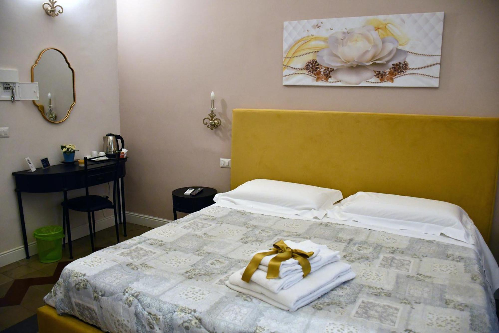 B&B Romeo Luxury Rooms CTA Exterior foto